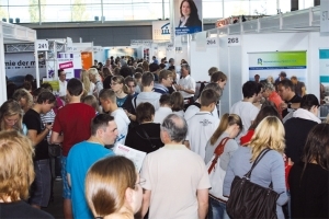 Deutsche-Politik-News.de | ber 15.000 Besucher nutzten das Angebot der azubi- & studientage Stuttgart 2011