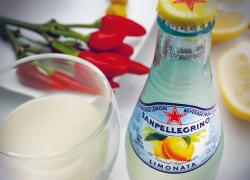 Nahrungsmittel & Ernhrung @ Lebensmittel-Page.de | (FOTO: S.PELLEGRINO) Sizilianische Sonne in Flaschen: Die italienischen Kultgetrnke Aranciata und Limonata erfinden sich neu .