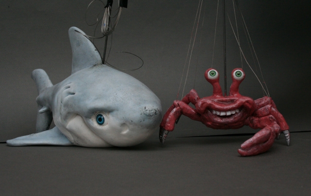 Deutsche-Politik-News.de | Zwei der Marionettenfiguren des weltweit ersten Unterwasser-Theaters