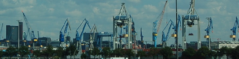 Deutsche-Politik-News.de | Hamburg Containerhafen 2013