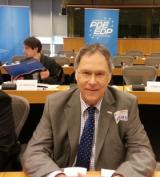 Deutsche-Politik-News.de | Wolf Achim Wiegand bei einer Sitzung im Europaparlament